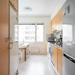 Very Apartment, 1br, Private Sauna, Ocean View From Balcony Apartment